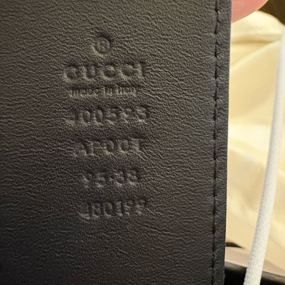 Gucci Black Belt with Gold Double G Buckle - Picture 4 of 5